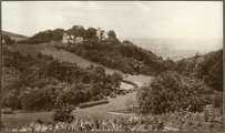 Die Kropsburg vom Eichenen Bühel aus gesehen. Originalfoto v. Richard Platz für eine Postkarte. Heimatmuseum.  
